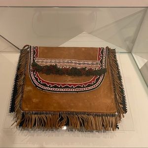 Meet your Posher, Yves